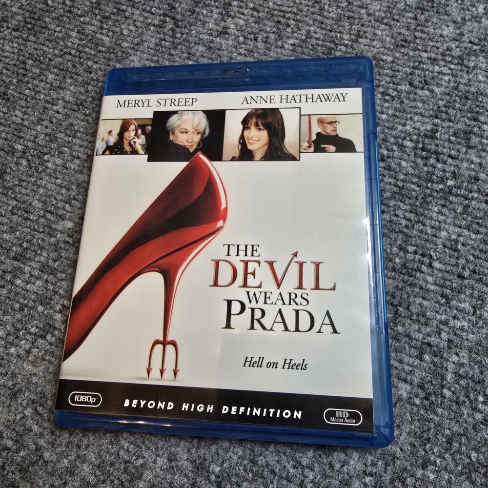 The Devil Wears Prada (Blu-ray, 2006) Meryl Streep Anne Hathaway fashion comedy
